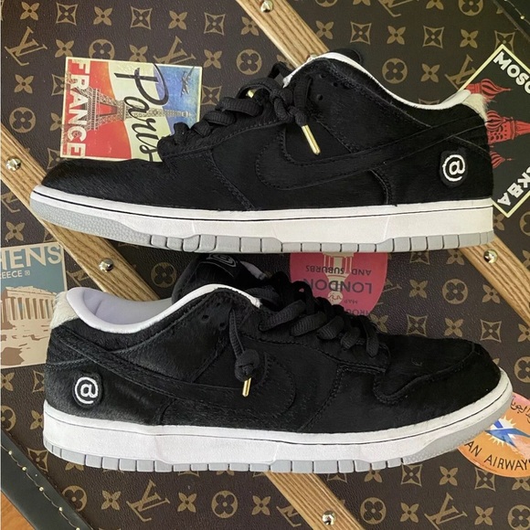 Size 11 - Nike SB Dunk Low "Medicom Toy” with Original Box - Picture 2 of 11